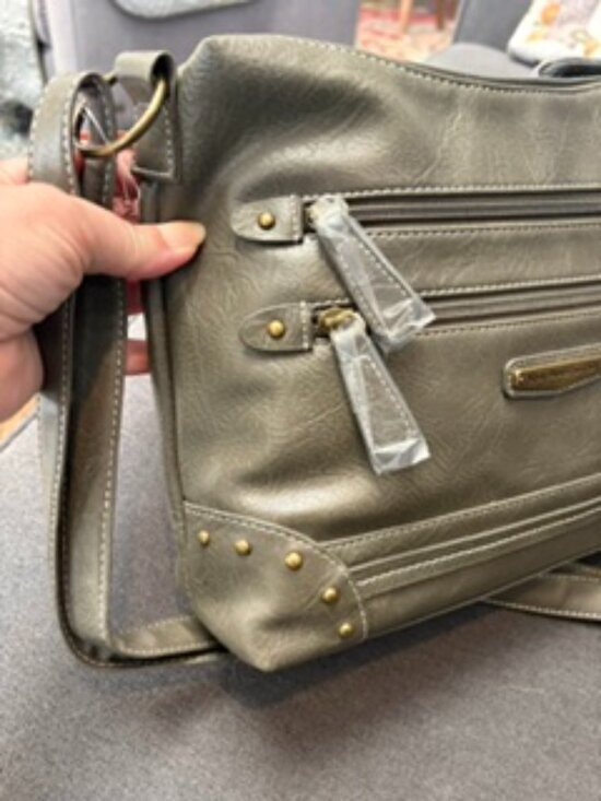 Stone Mountain Accessories Handbags - STONE MOUNTAIN Laredo riveted handbag NWT